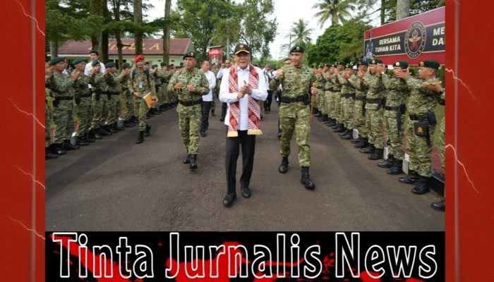 Kunjungi Brigif 18/Trisula, Menko Polkam Djamari Chaniago Tekankan Profesionalisme Prajurit dan Cinta Tanah Air