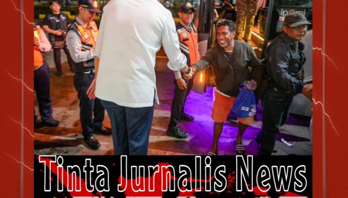 Pantau Puncak Arus Balik Dini Hari, Seskab Teddy Turun Langsung ke Pulo Gebang: Pemudik Mengaku Perjalanan Lancar