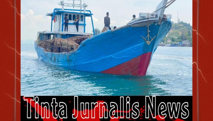 Ditpolairud Polda Kepri Gagalkan Penyelundupan 12.000 Kayu Bakau ke Singapura di Perairan Batam