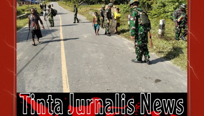 Pererat Gotong Royong, Satgas Yonif 645/GTY Bersama Koramil dan Warga Gelar Karya Bakti di Yalimo
