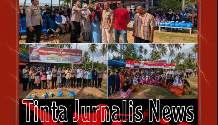 Polresta Barelang Bagikan Ratusan Bendera Merah Putih dan Salurkan Bantuan Sosial di Sembulang Sambut HUT RI Ke-81